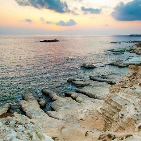 Emma'S Place, 2 Bedroom Apartment With Pool View Pafos Exterior foto