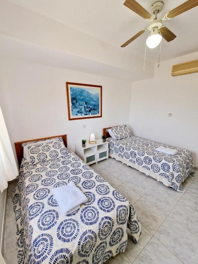 Emma'S Place, 2 Bedroom Apartment With Pool View Pafos Exterior foto